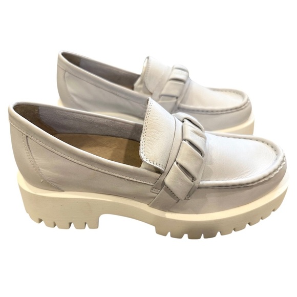 Miz Mooz 100% leather white loafer shoes size 8 New in box - Picture 1 of 9